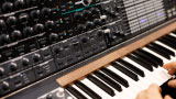 Analog electronic synthesizer - thumbnail